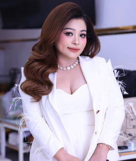 Trang điểm theo yêu cầu