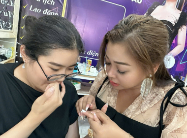 JENNA LEE – NGƯỜI TRỰC TIẾP ĐÀO TẠO VÀ DẪN DẮT HỌC VIÊN NGÀNH NAIL