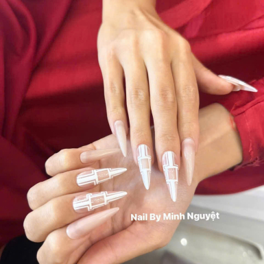 Nail nhọn trang trí